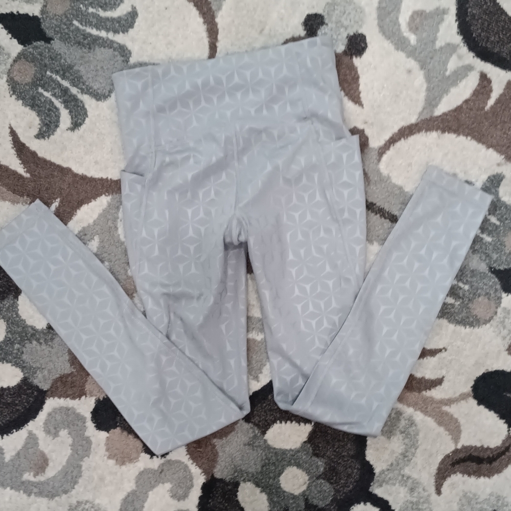 Xersion Womens Size XS High Rise Ankle Leggings Gray Side Pockets Comfortable - Picture 7 of 10